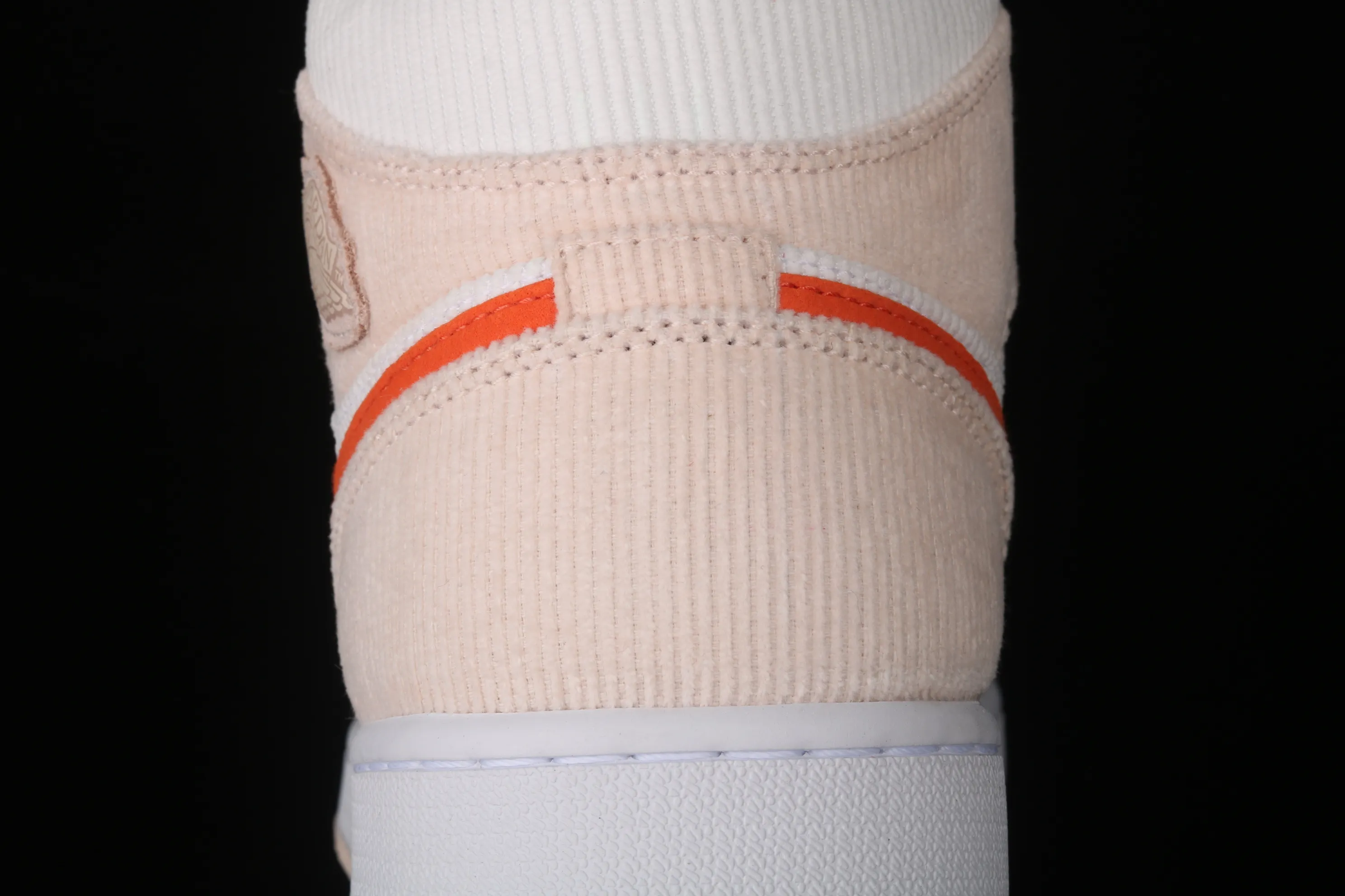 All categories Air Jordan Jordan series basketball shoes Air Jordan 1 Mid Air Jordan 1 Mid AJ1 Joe 1 corduroy orange Zhongbang basketball shoes DA8009-108